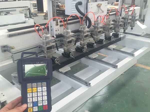 Multihead Rotary 5 Axis CNC Router for Cylinder Column Wood